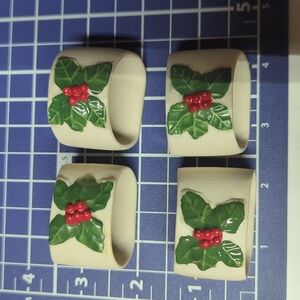 Set of 4 vtg holly napkin holders